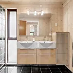 Dom wakacyjny 3 Bedroom Beautiful In *