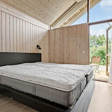 3 Bedroom Beautiful In Vakantiehuis