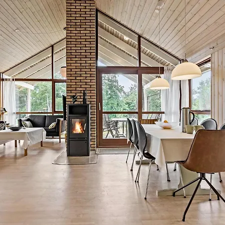 Feriehus 3 Bedroom Beautiful In Logstor